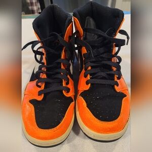 Jordan 1 Retro Mid Black Cone- 8 5